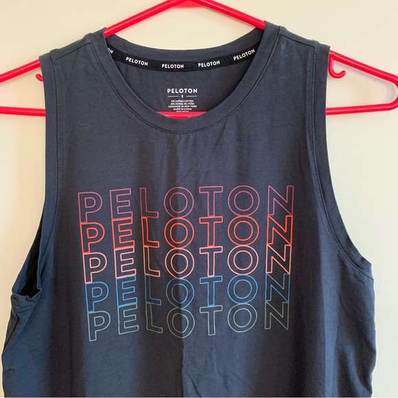 PELOTON  level up scoop tank . - Picture 4 of 4
